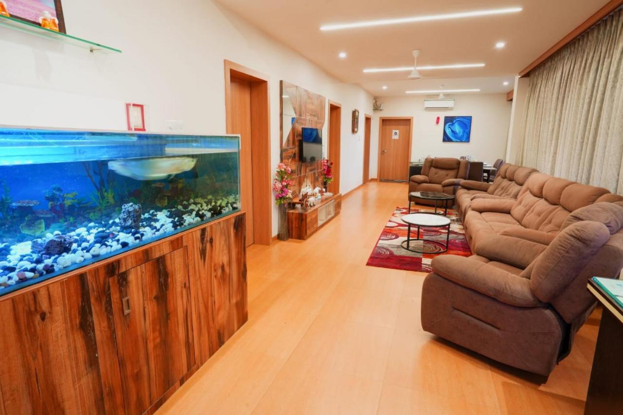 Вилла White Coco House 4Bhk Насик Экстерьер фото