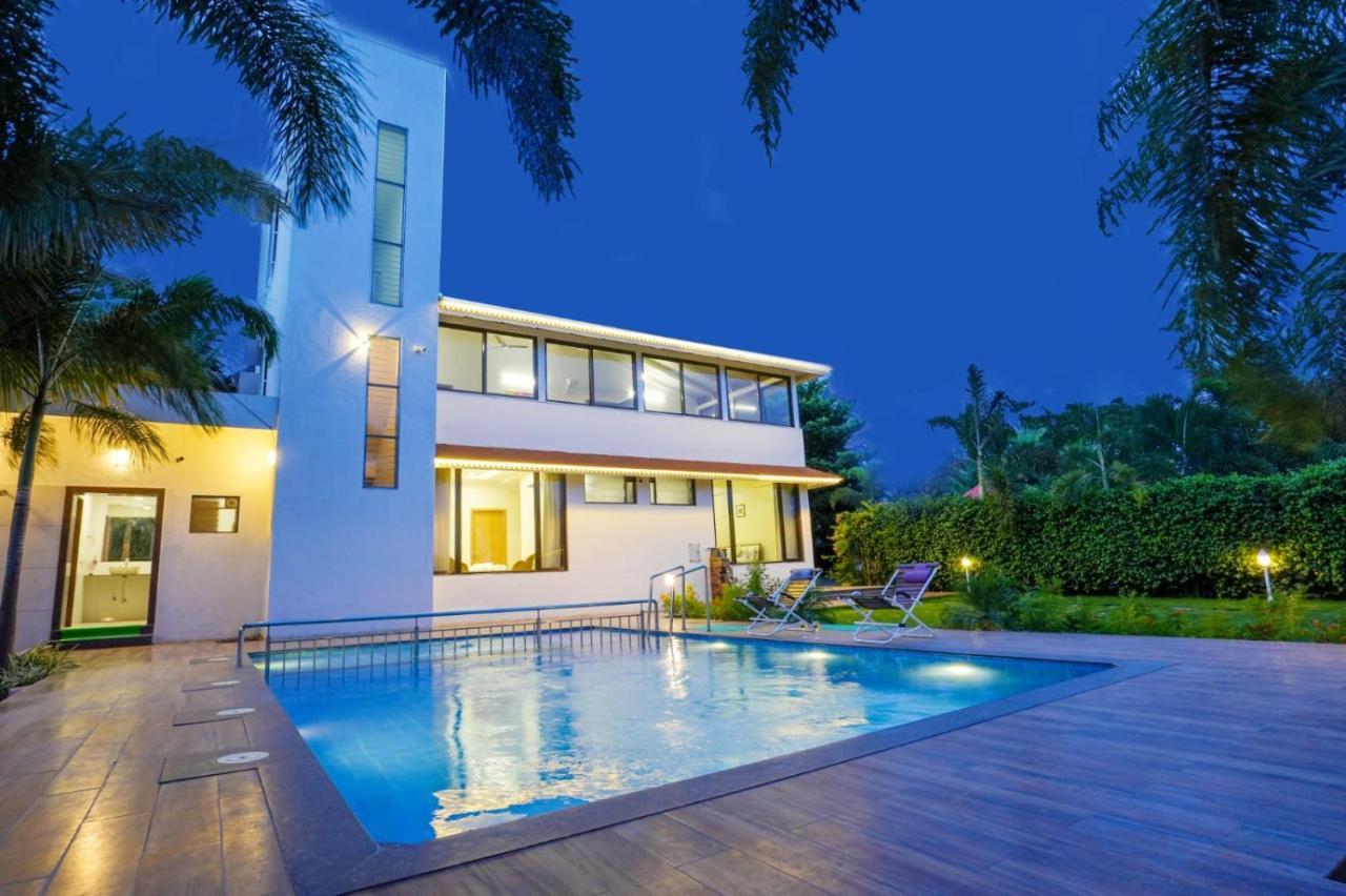 Вилла White Coco House 4Bhk Насик Экстерьер фото